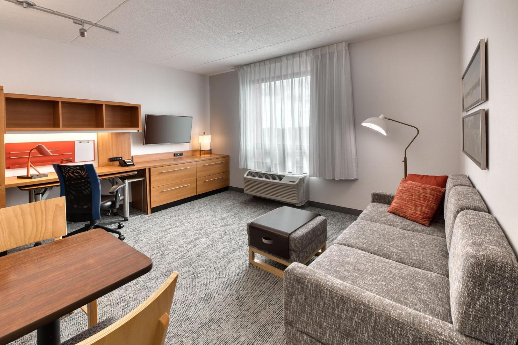 Towneplace Suites By Marriott Belleville Exterior photo