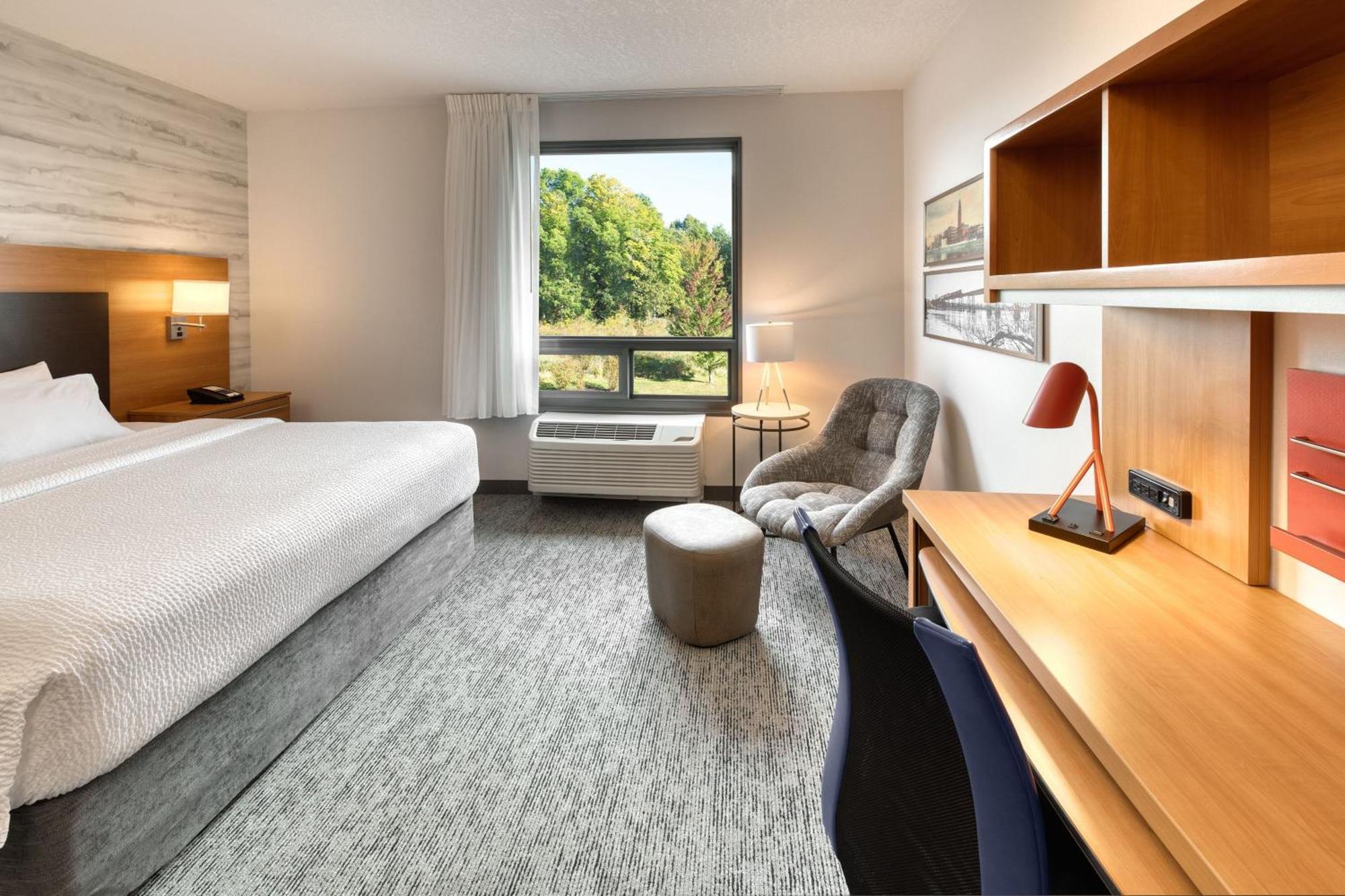 Towneplace Suites By Marriott Belleville Exterior photo