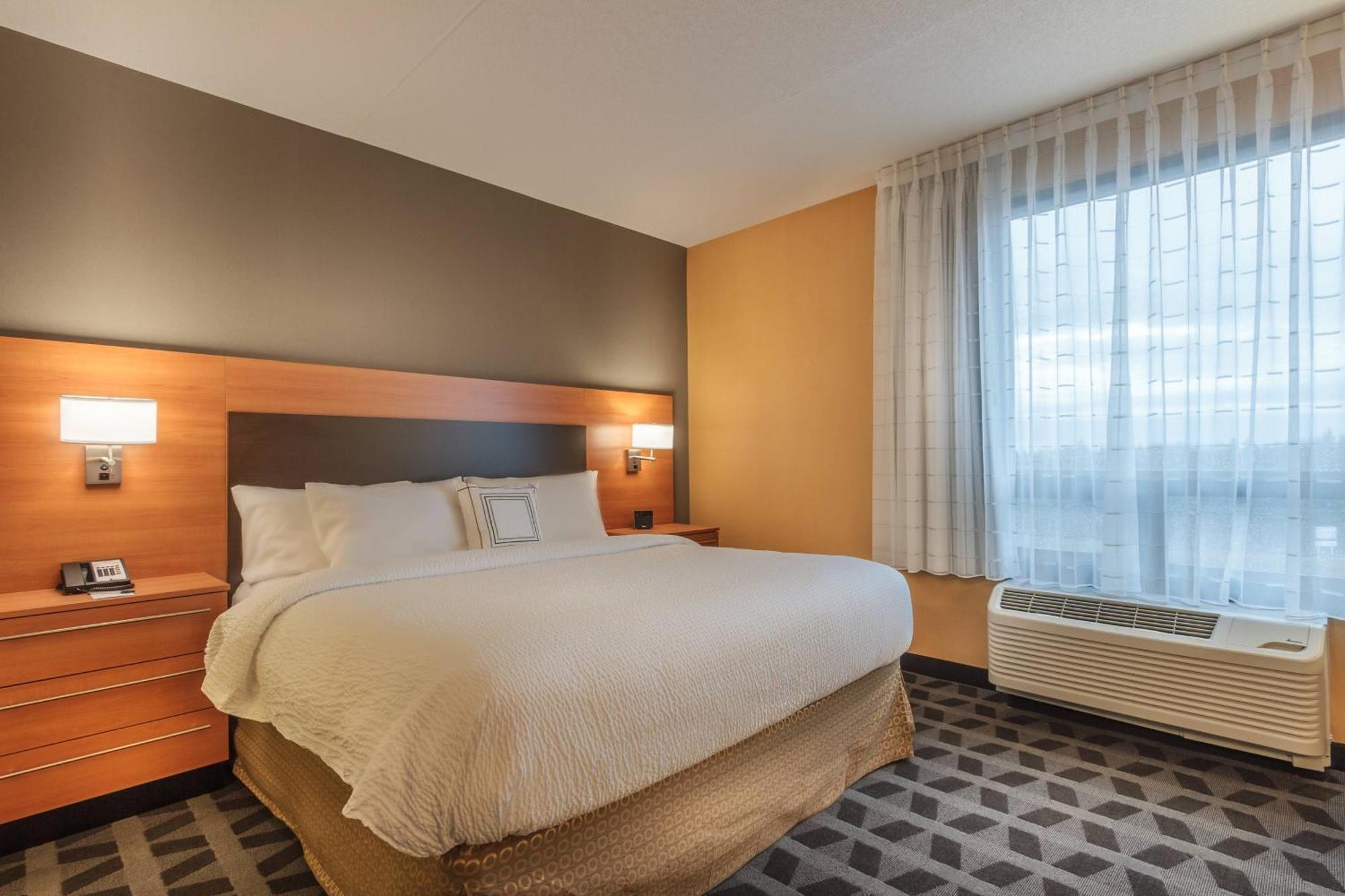 Towneplace Suites By Marriott Belleville Exterior photo