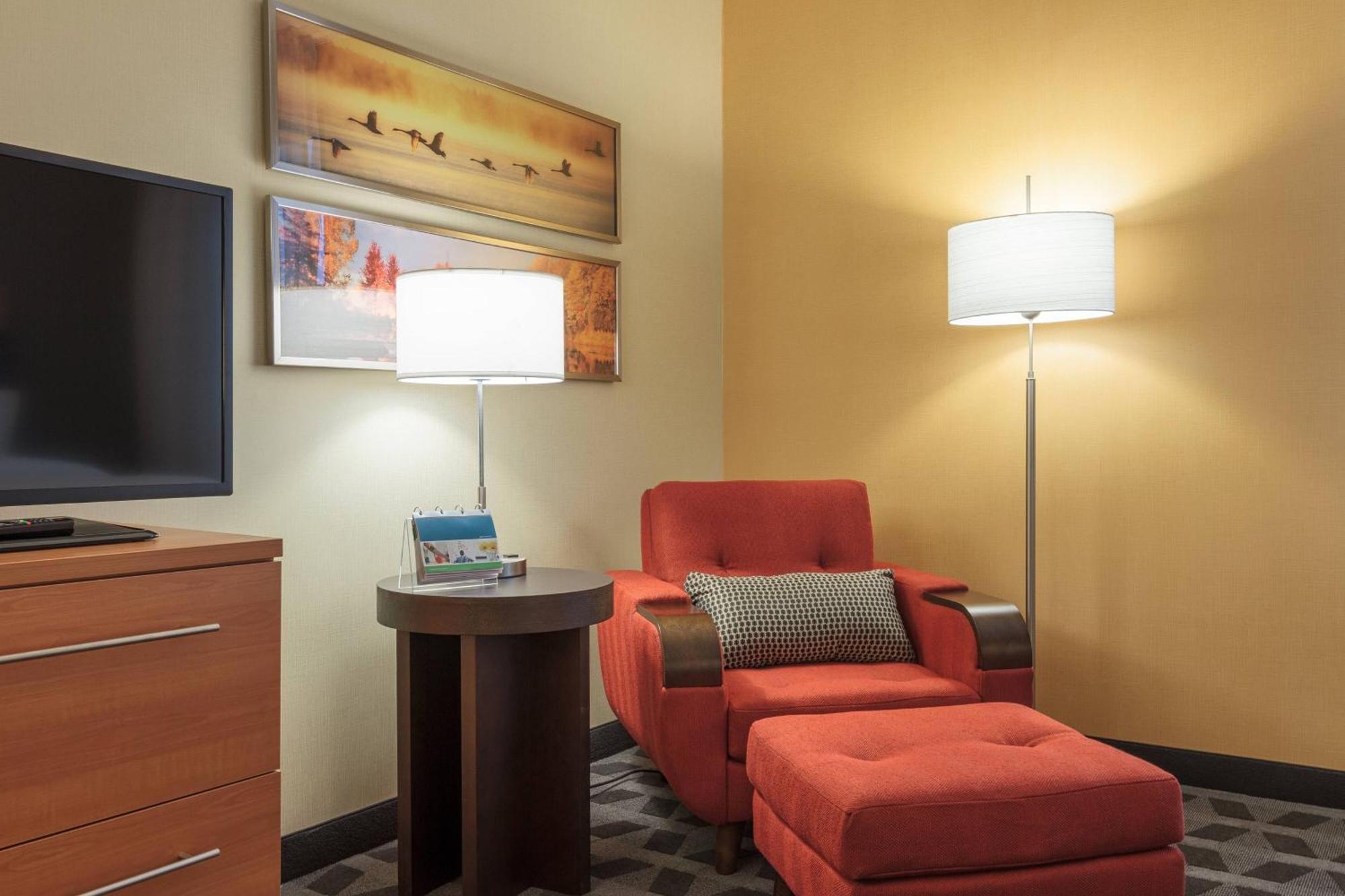 Towneplace Suites By Marriott Belleville Exterior photo