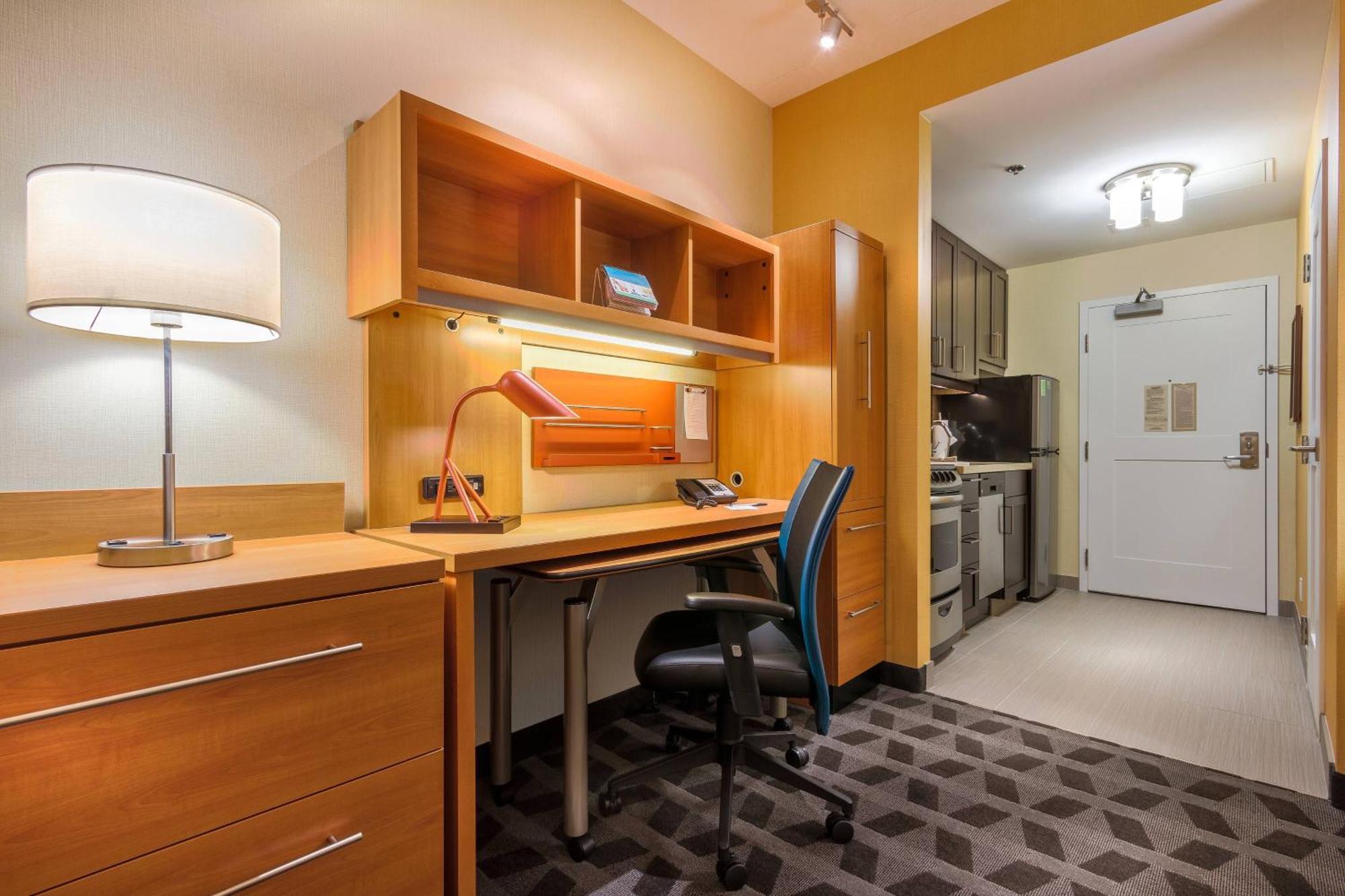 Towneplace Suites By Marriott Belleville Exterior photo
