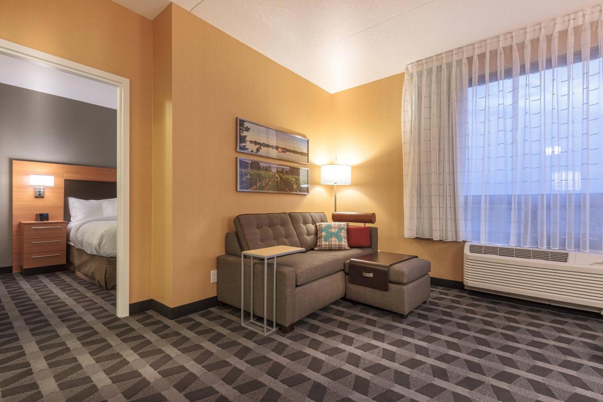 Towneplace Suites By Marriott Belleville Exterior photo
