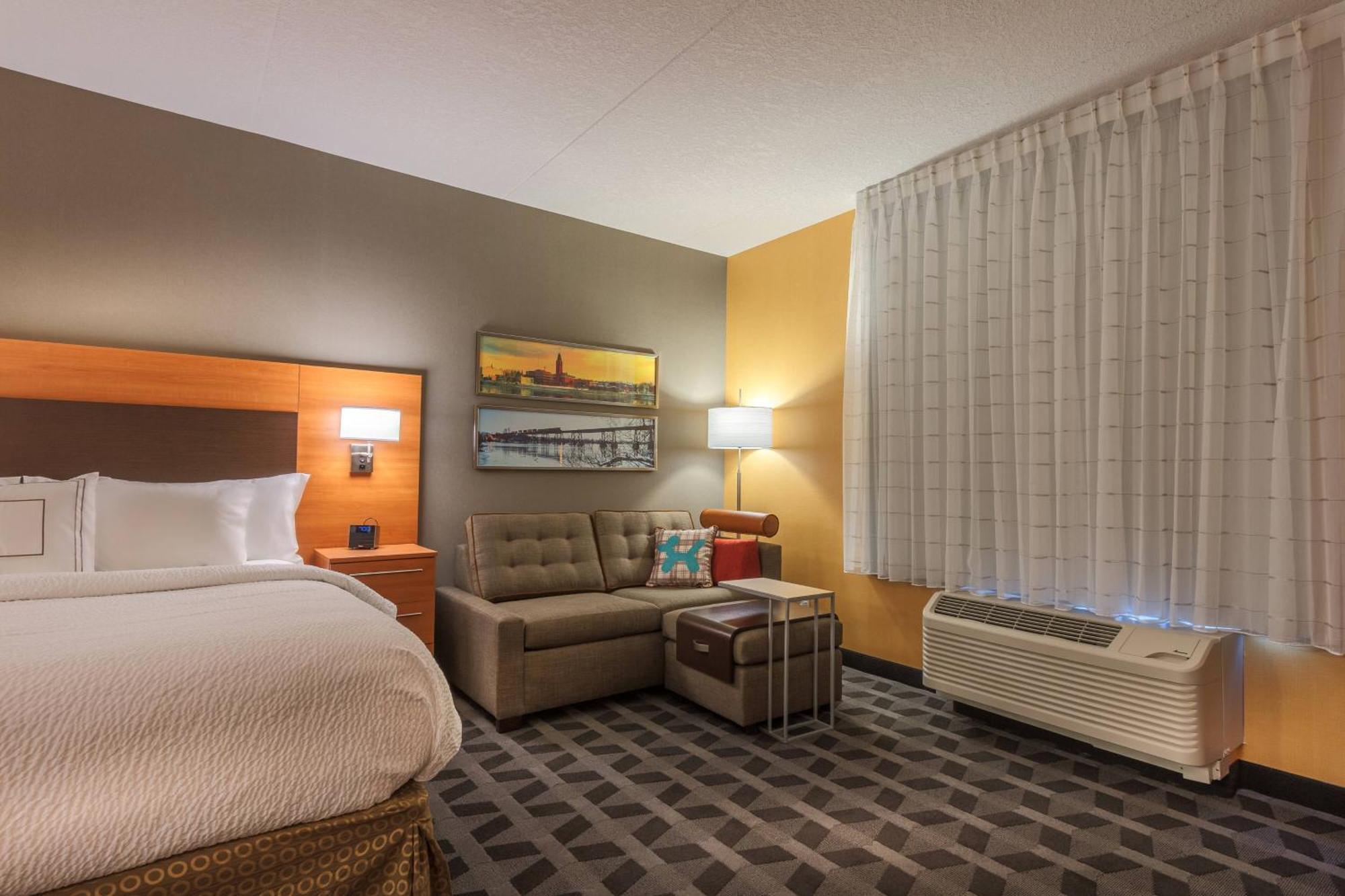 Towneplace Suites By Marriott Belleville Exterior photo